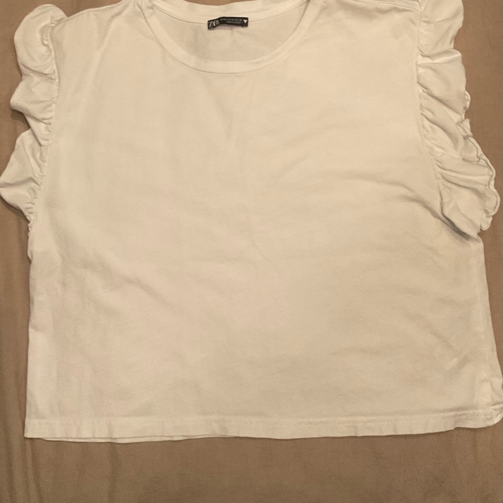 Zara White Ruffled Sleeve Medium Top